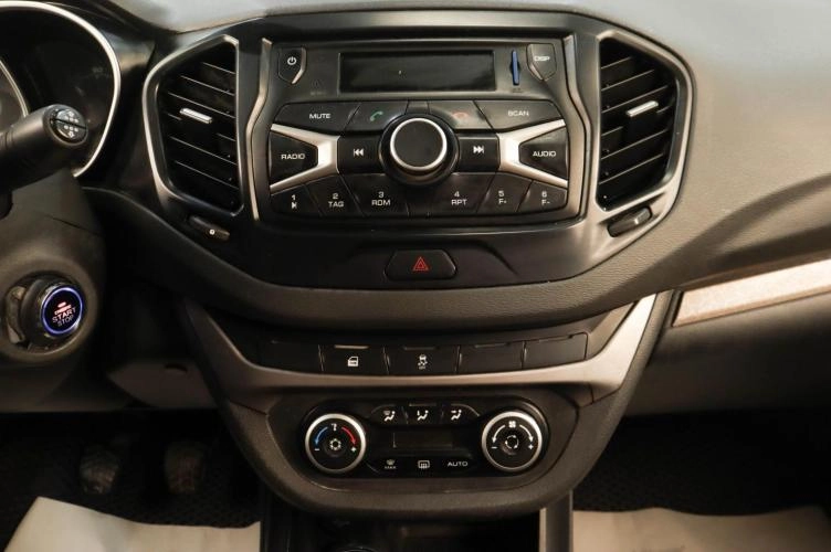 ВАЗ (LADA) Vesta 13 из 15