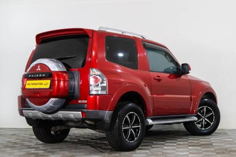 Mitsubishi Pajero 4 из 6