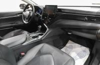 Toyota Camry 14 из 33