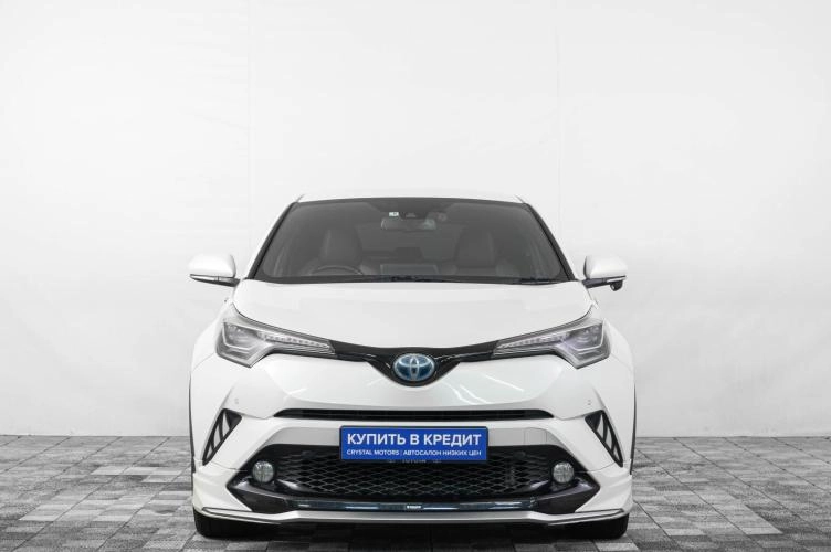 Toyota C-HR 2 из 6
