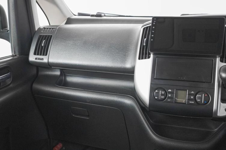 Nissan Serena 12 из 18
