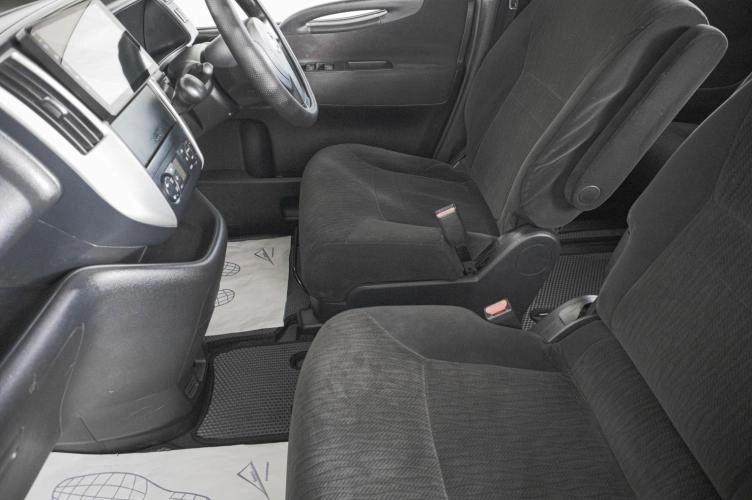 Nissan Serena 8 из 18