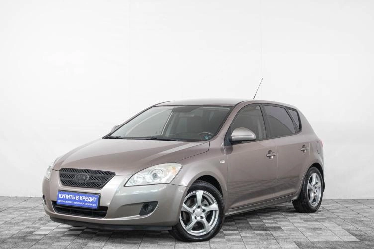 KIA cee'd 3 из 6