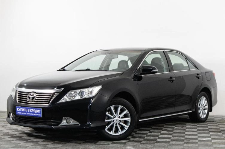 Toyota Camry 3 из 6