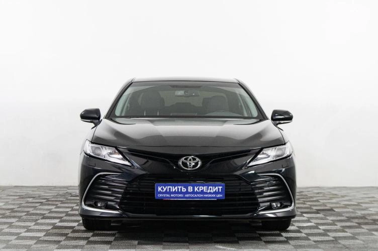 Toyota Camry 2 из 6
