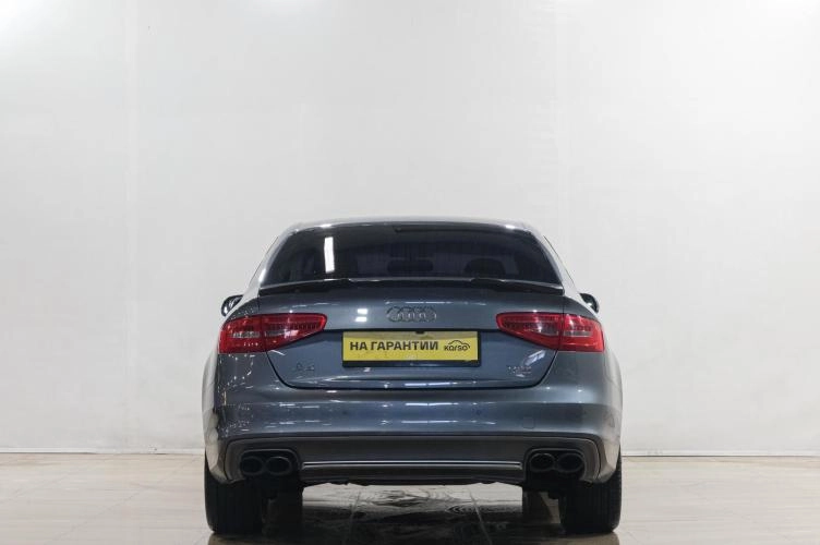 Audi A4 5 из 6