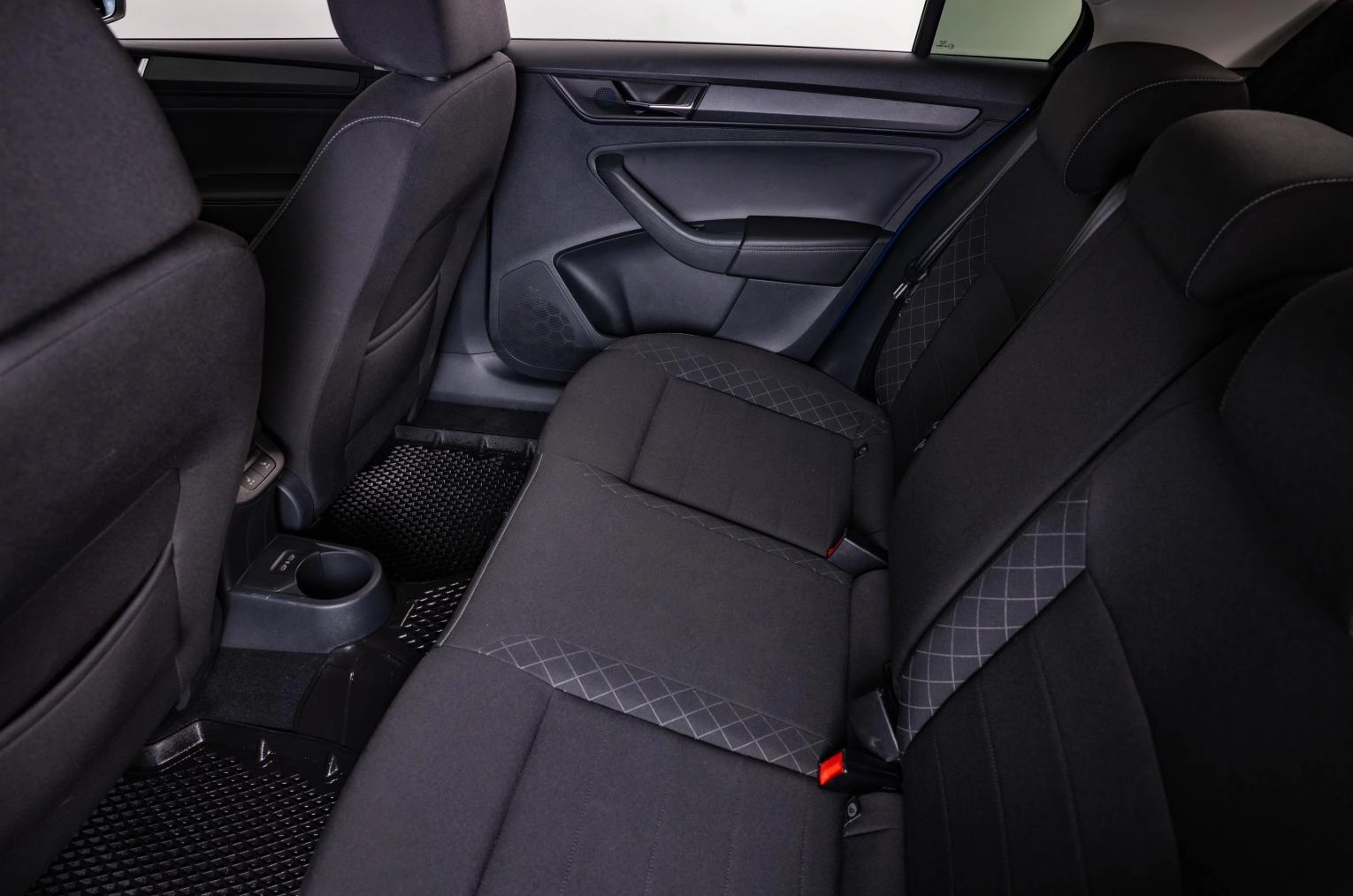 Skoda Rapid 9 из 25