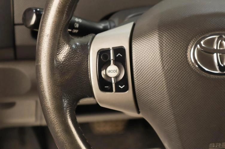 Toyota Yaris 11 из 18
