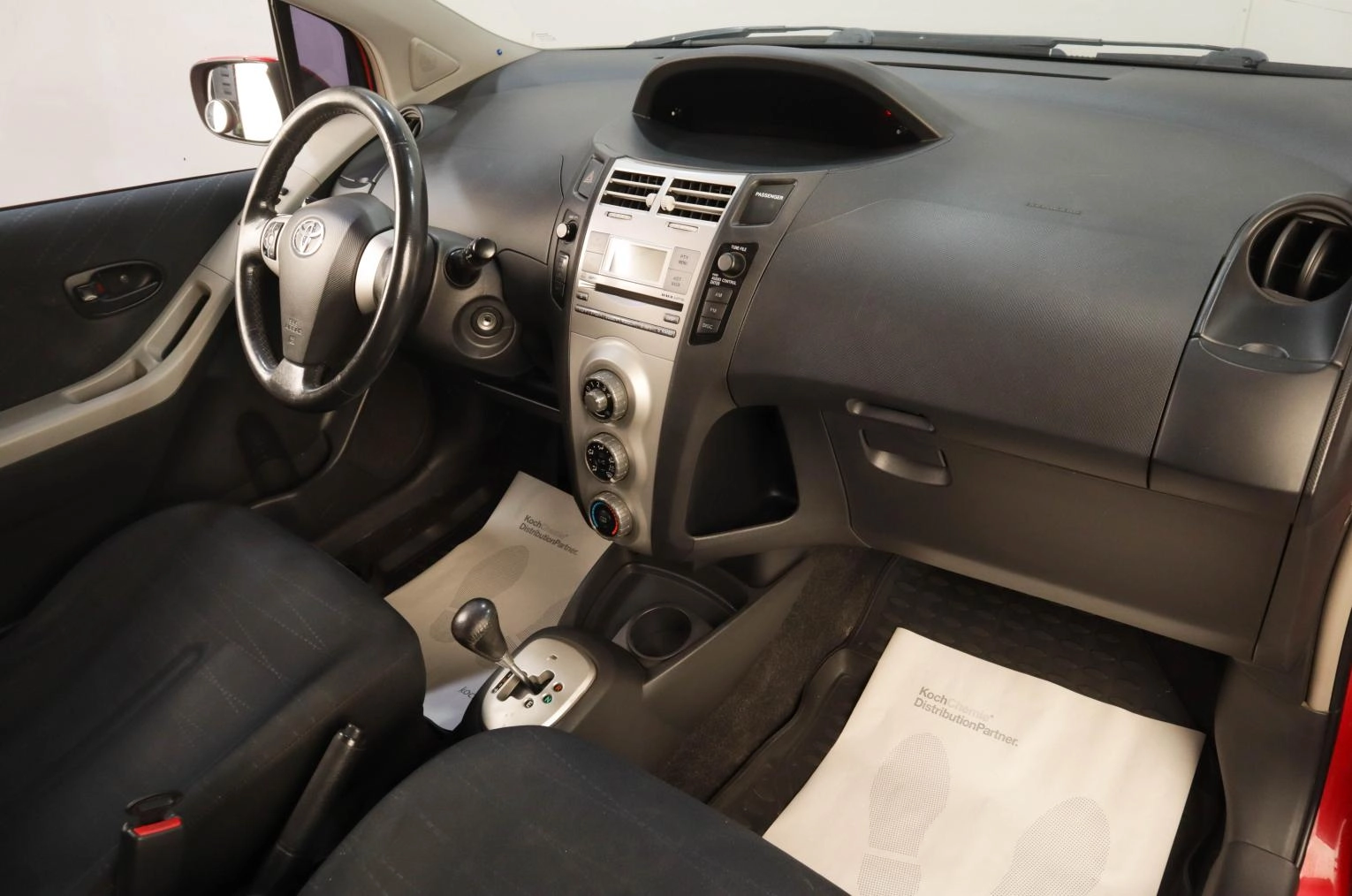 Toyota Yaris 10 из 18