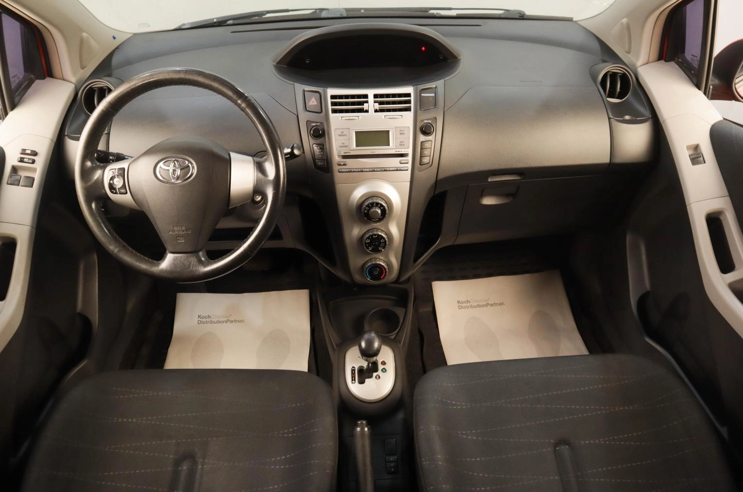 Toyota Yaris 9 из 18