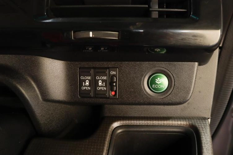 Honda Stepwgn 14 из 18