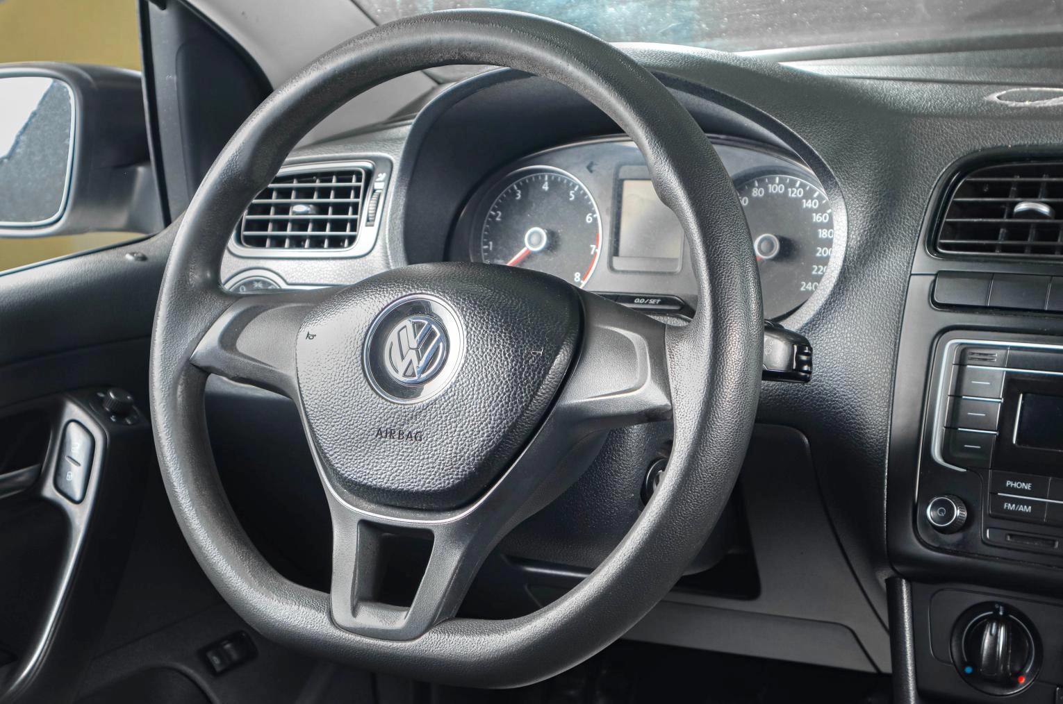 Volkswagen Polo 11 из 16