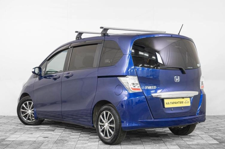 Honda Freed 4 из 6