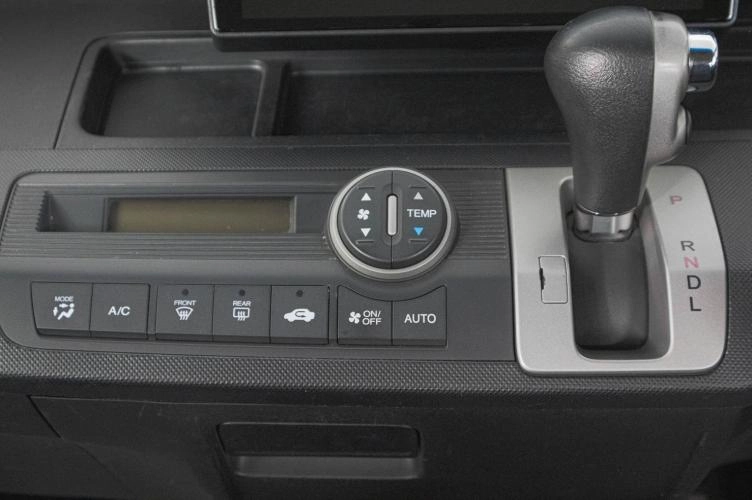 Honda Freed 17 из 19