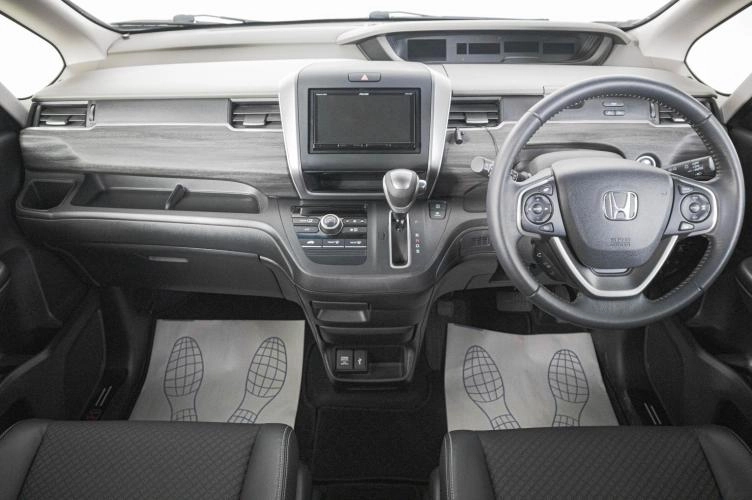 Honda Freed 13 из 22