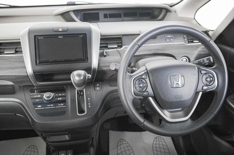 Honda Freed 14 из 22