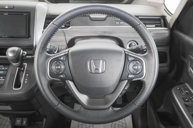Honda Freed 15 из 22