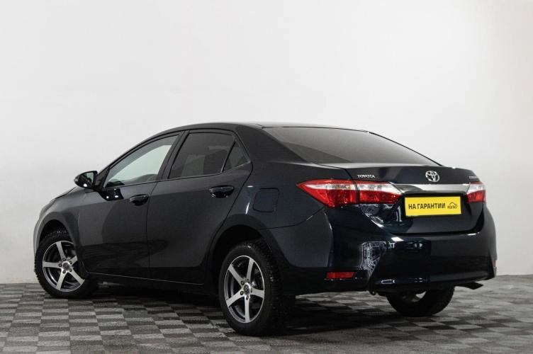 Toyota Corolla 4 из 6