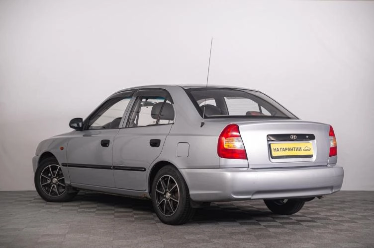 Hyundai Accent 5 из 6