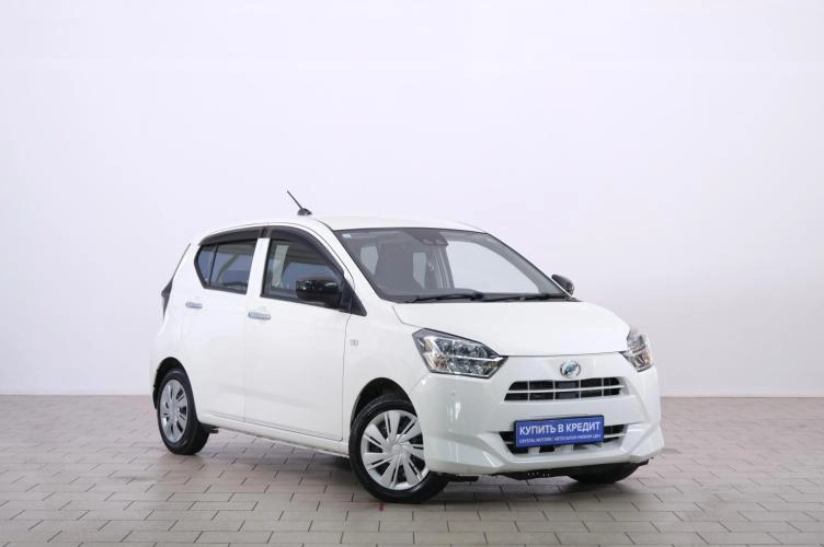 Daihatsu Mira e:S 1 из 6