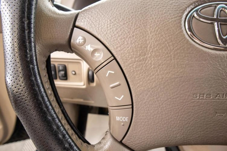 Toyota Camry 14 из 25