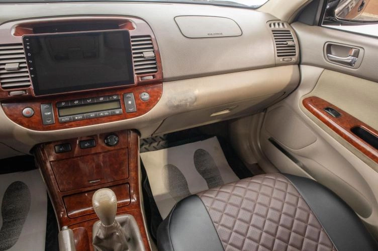Toyota Camry 21 из 25