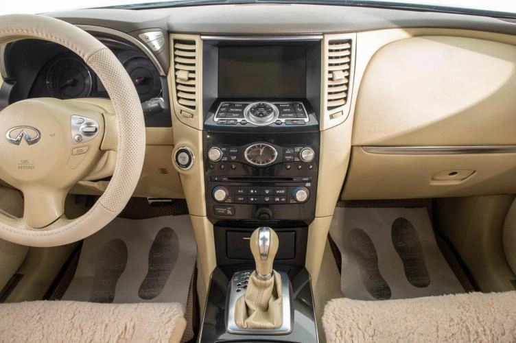Infiniti FX35 19 из 31