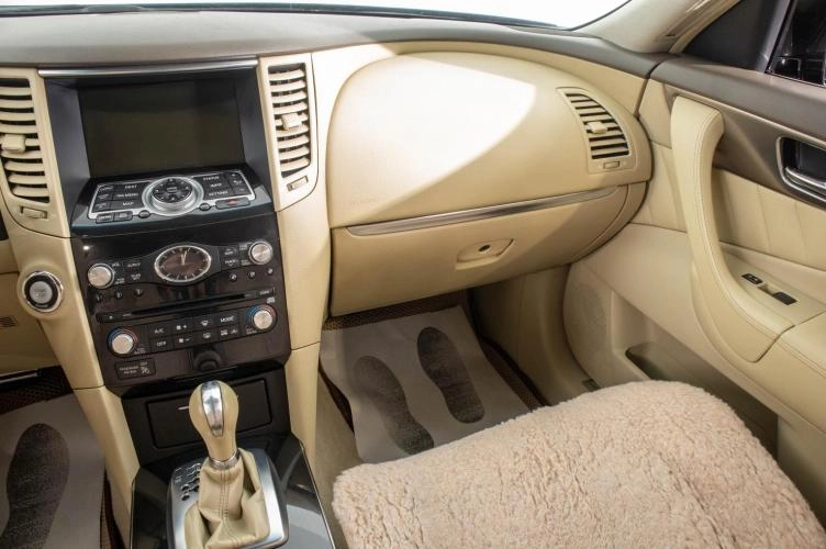 Infiniti FX35 24 из 31