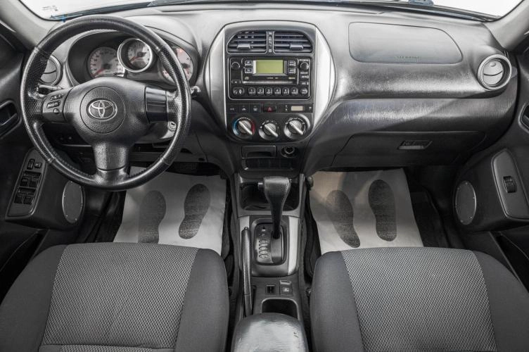 Toyota RAV4 9 из 23