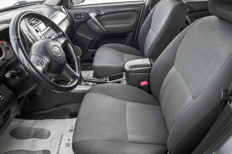 Toyota RAV4 10 из 23