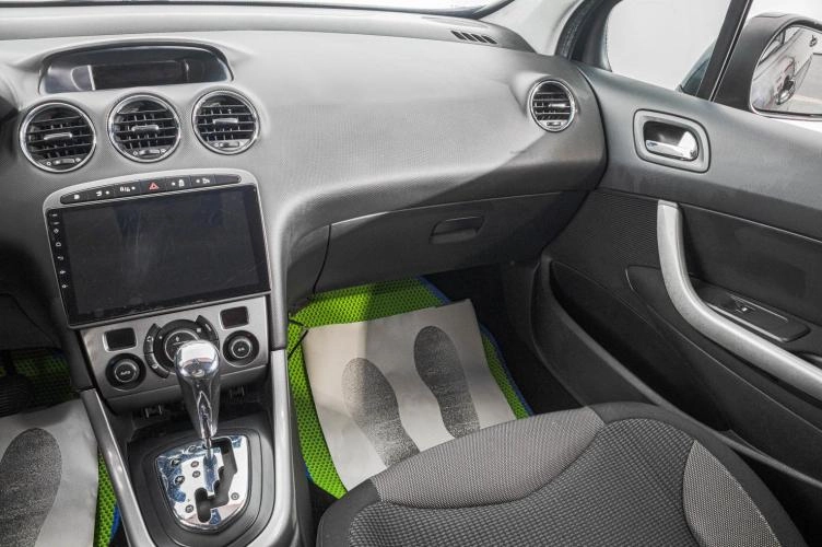 Peugeot 308 20 из 25