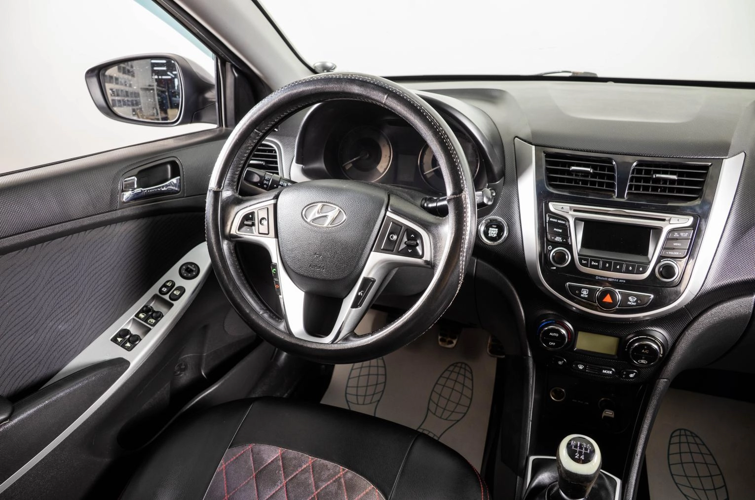 Hyundai Solaris 12 из 23