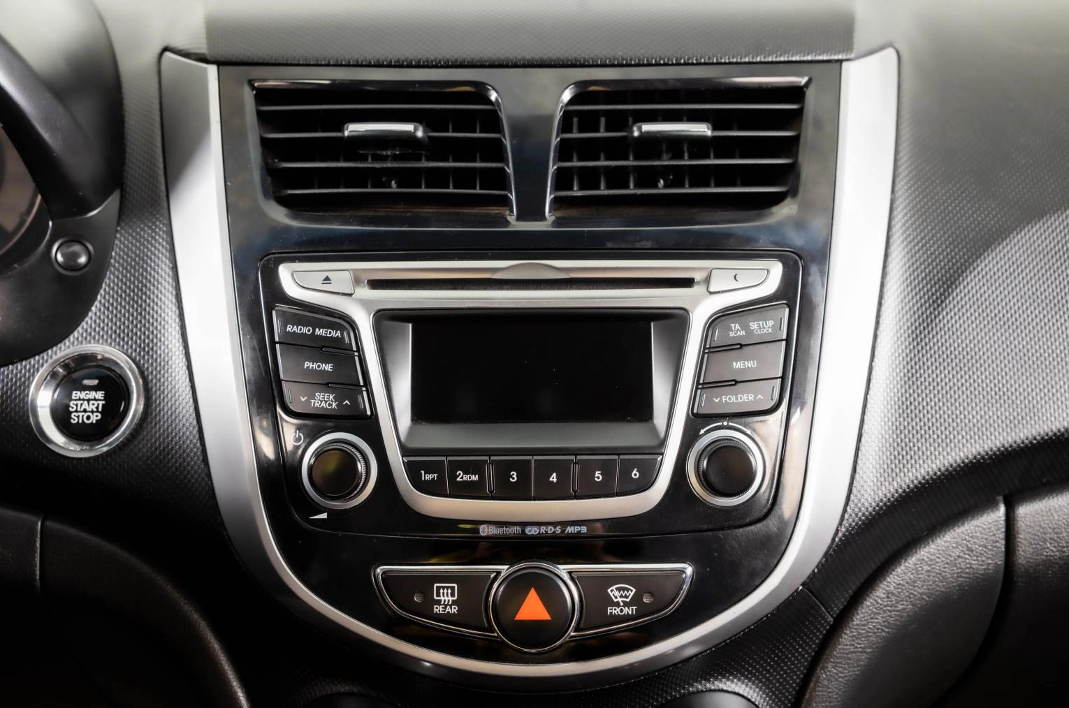 Hyundai Solaris 18 из 23