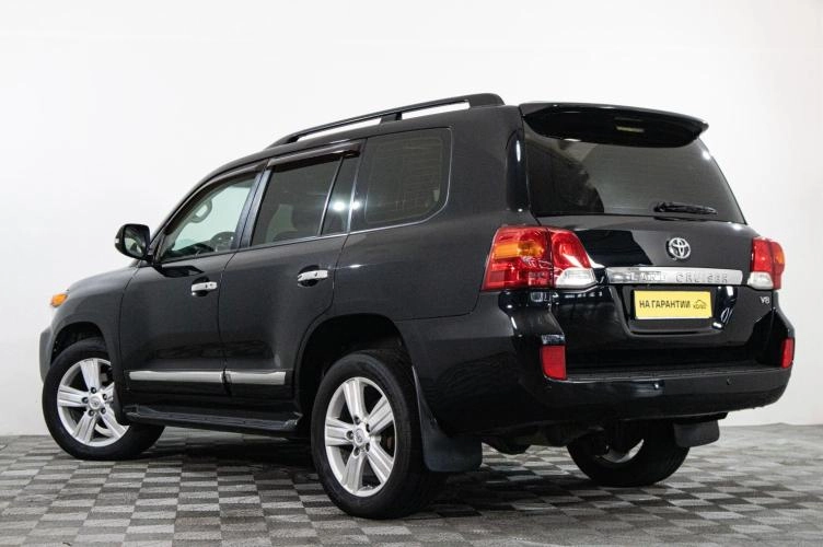 Toyota Land Cruiser 4 из 6
