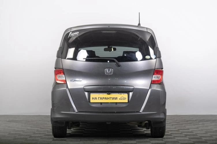 Honda Freed 4 из 6