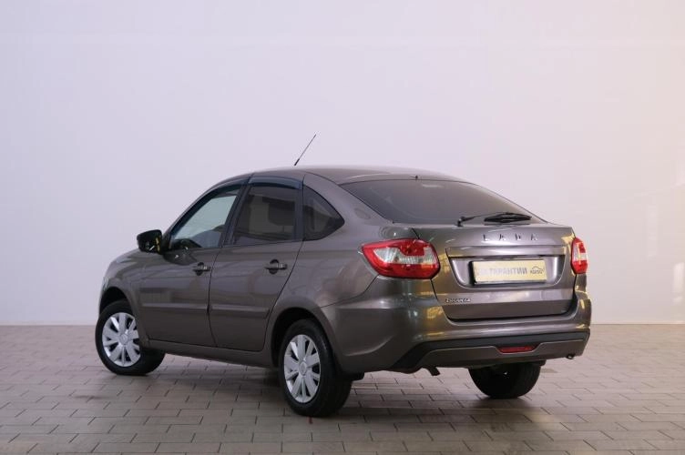 ВАЗ (LADA) Granta 4 из 6