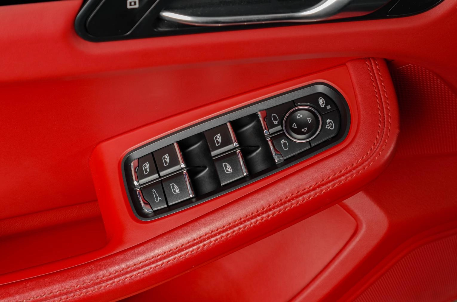 Porsche Macan 18 из 24