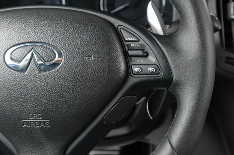 Infiniti G25 15 из 20