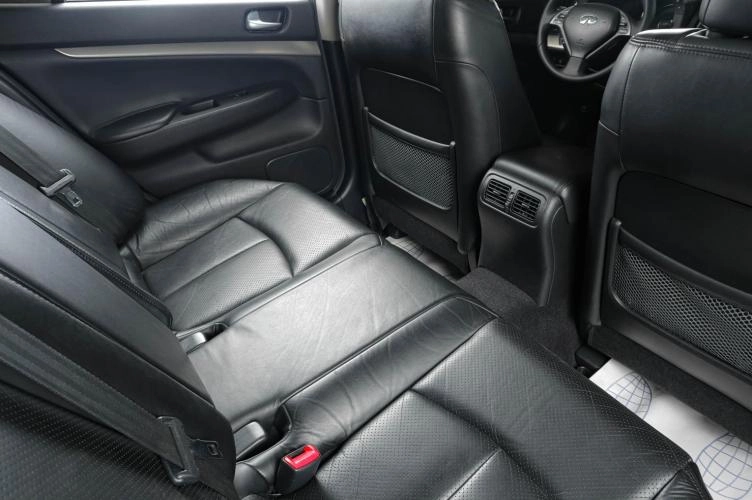 Infiniti G25 9 из 20