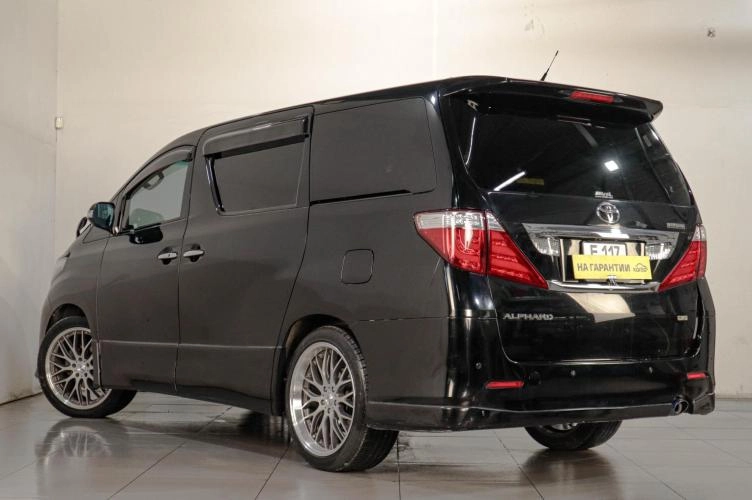 Toyota Alphard 4 из 6