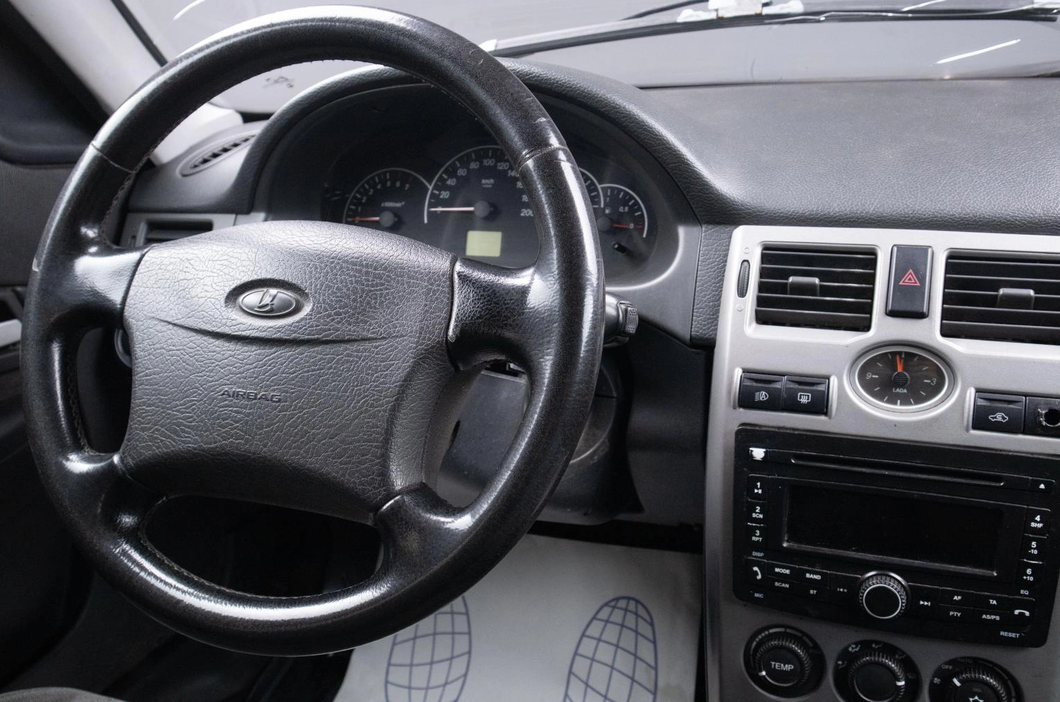 ВАЗ (LADA) Priora 8 из 16