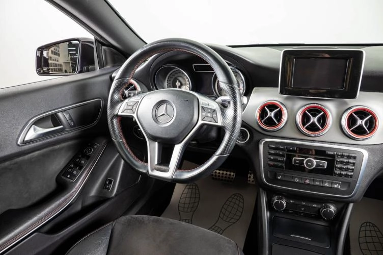 Mercedes-Benz CLA-класс 11 из 22