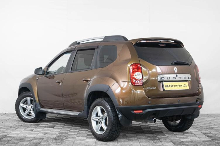Renault Duster 4 из 6