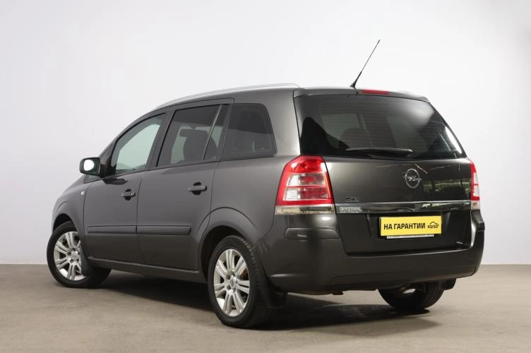 Opel Zafira 4 из 6