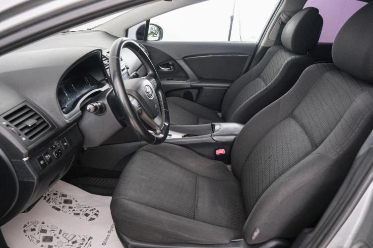 Toyota Avensis 7 из 20