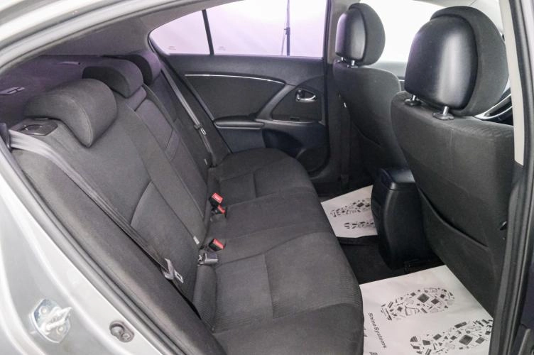 Toyota Avensis 19 из 20