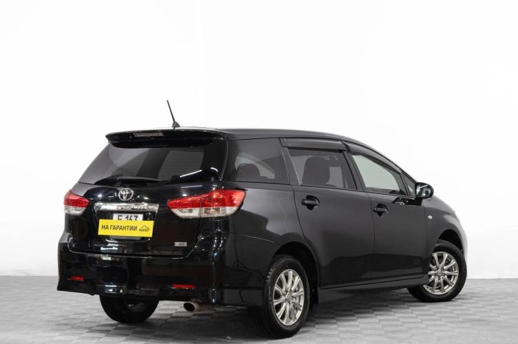 Toyota Wish 4 из 22