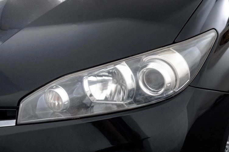 Toyota Wish 7 из 22