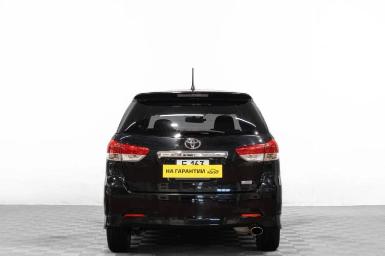 Toyota Wish 5 из 22