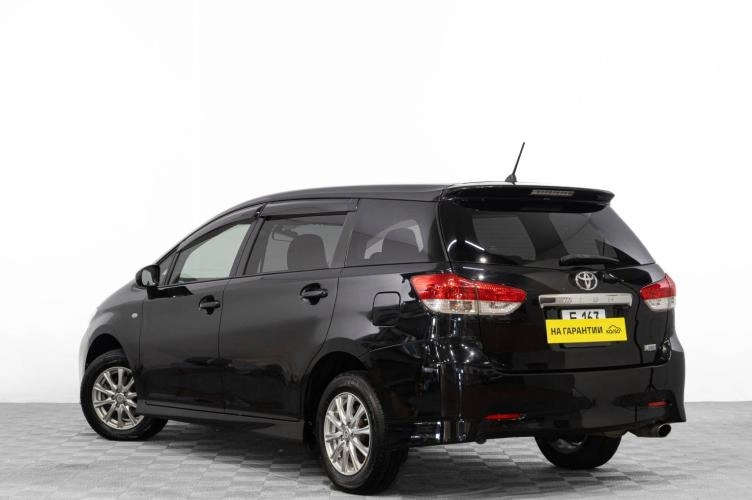 Toyota Wish 6 из 22